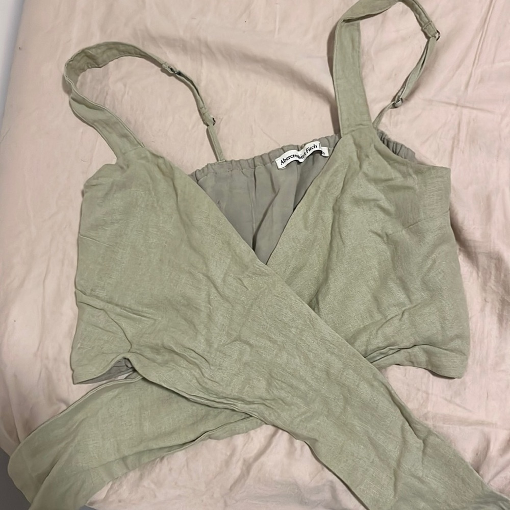 Abercrombie & Fitch Tie front tank top